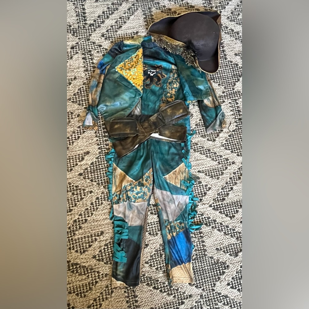 Disney Descendants 3 Uma 4pc Deluxe Costume + Hat for kids